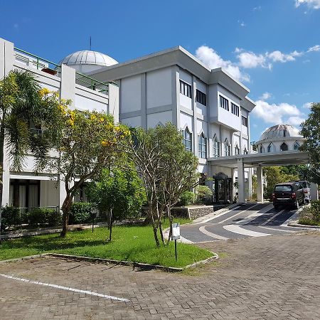 Grand Royal Taliwang Hotel Bagian luar foto