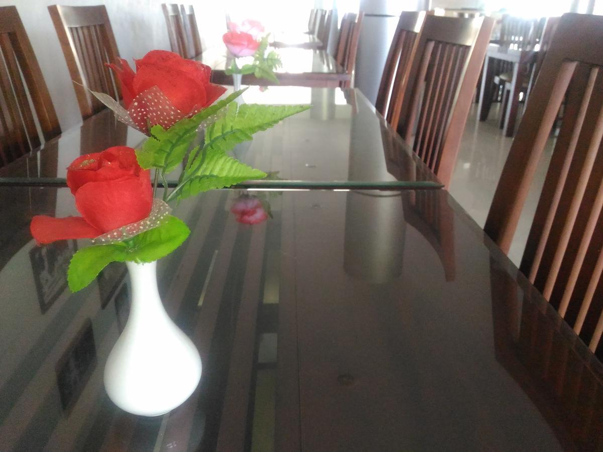 Grand Royal Taliwang Hotel Bagian luar foto