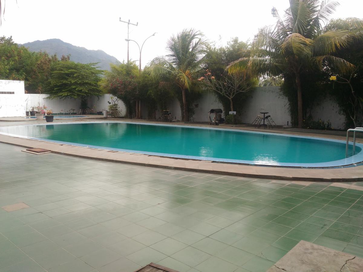 Grand Royal Taliwang Hotel Bagian luar foto