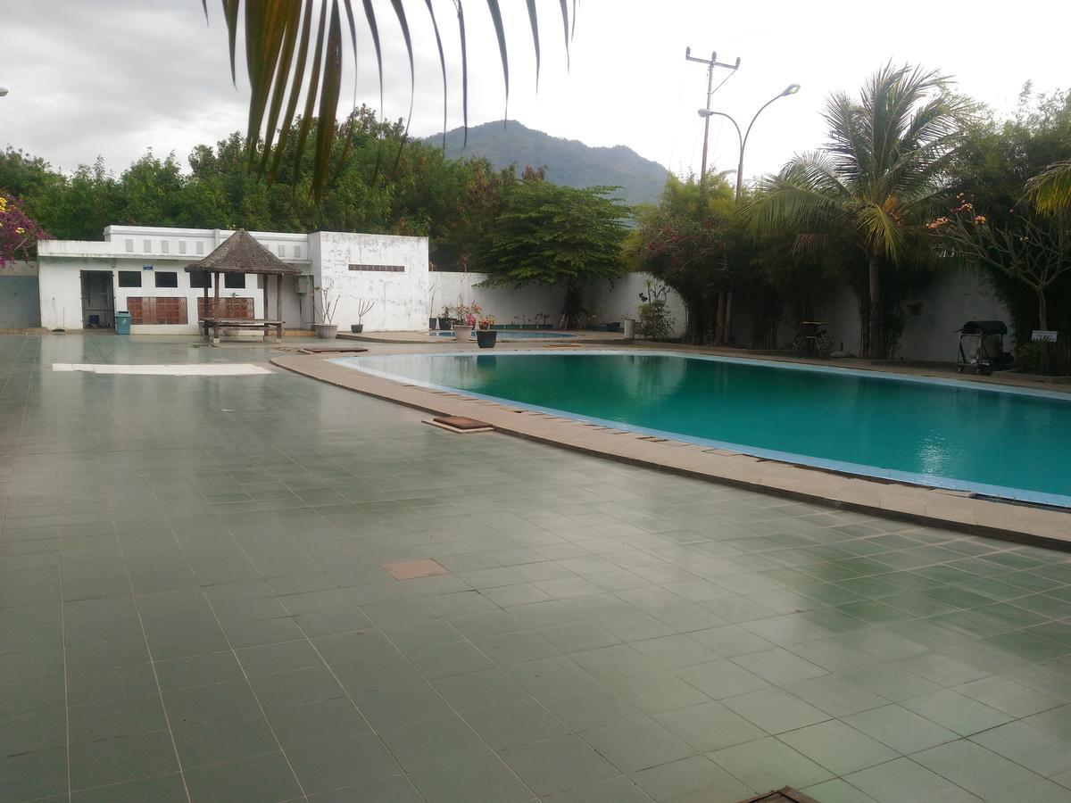 Grand Royal Taliwang Hotel Bagian luar foto
