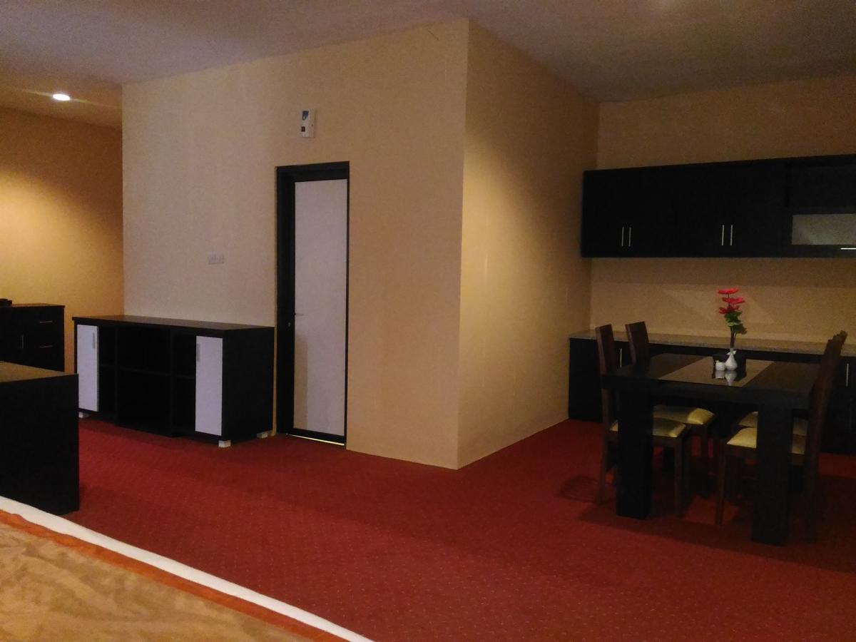 Grand Royal Taliwang Hotel Ruang foto