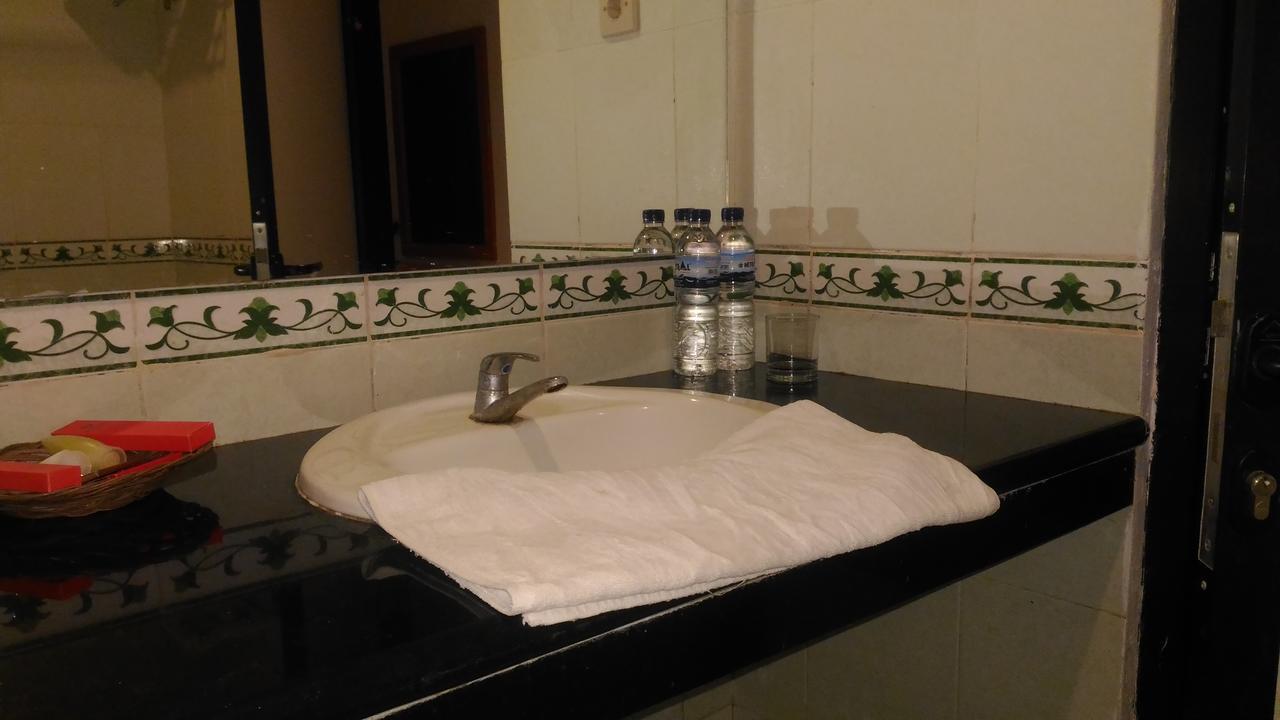 Grand Royal Taliwang Hotel Ruang foto